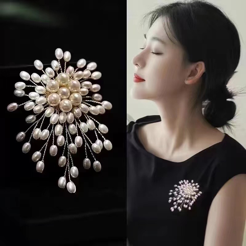 Suit Supply Wedding Party - Pearls Brooch for Elegant Women Wedding