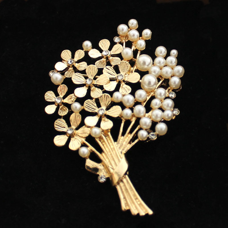Ladies Delicate Bouquet Pearl  - огляд і ціна Suit Supply Wedding Party