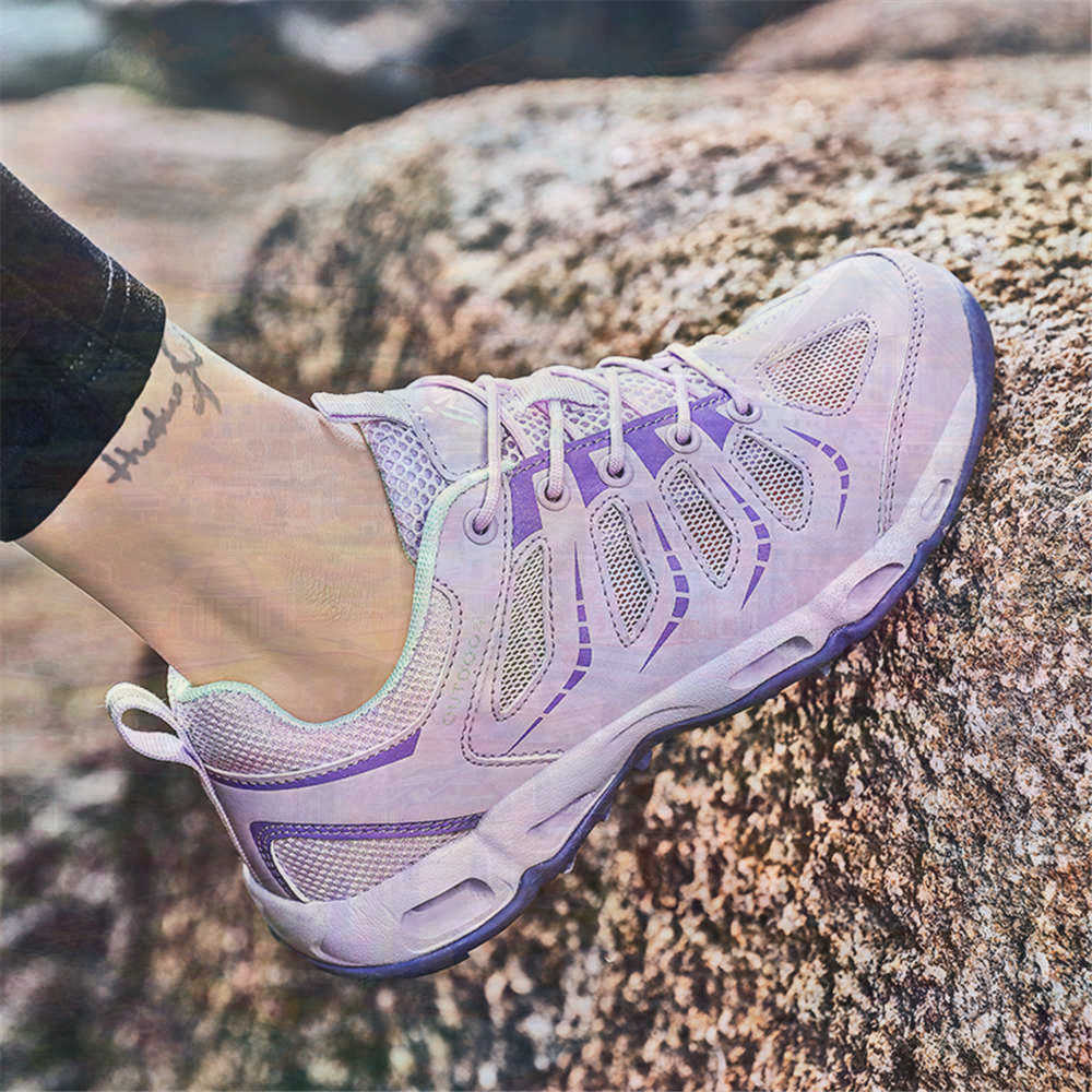 Sumer Round Tip Silver Sneaker - огляд і ціна Wedding Water Supply