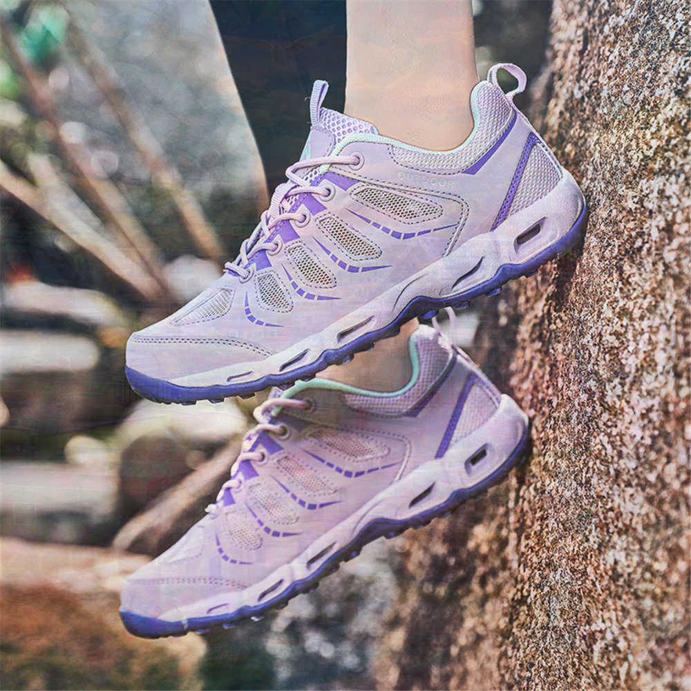 Sumer Round Tip Silver Sneaker - огляд і ціна Wedding Water Supply