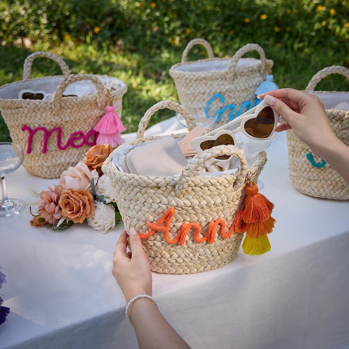 Personalized Straw Beach Bag,  - огляд і ціна Wedding Hampers